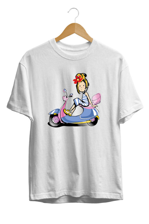 Vespa Motorcu Kız Görselli Tişört
